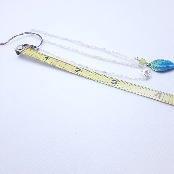 New Holly Yashi leaf necklace - Picture 9 of 16